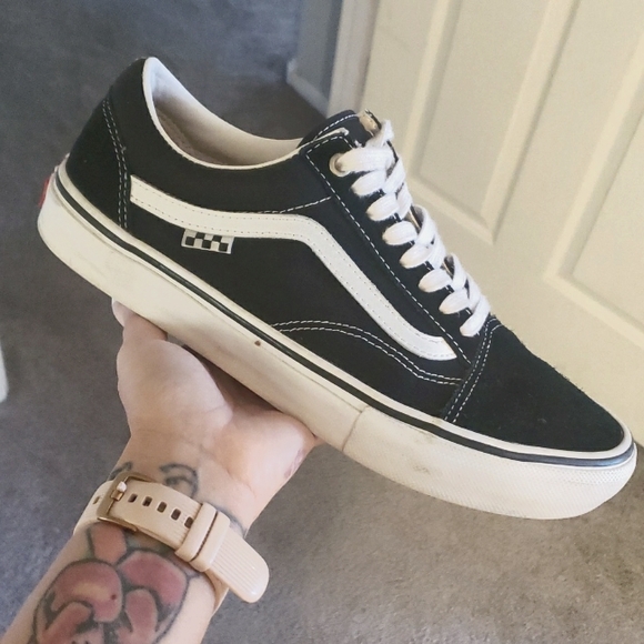 Mens Blk & Wht Vans - Picture 3 of 6
